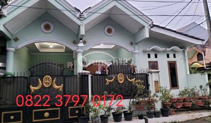 Dijual Rumah Hook Lantai
taman Harapan Baru Bekasi 1