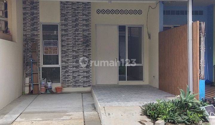 Disewakan Rumah Cluster Mutiara Gading City Dekat Harapan Indah Bekasi  1