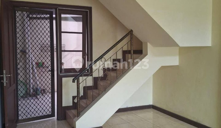 Citraland Fullerton Rumah Siap Huni. Murah. Harga Hitung Tanah