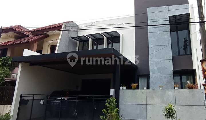 Ketintang Wiyata  Rumah Minimalis Siap Huni w/ Rooftop 7x10