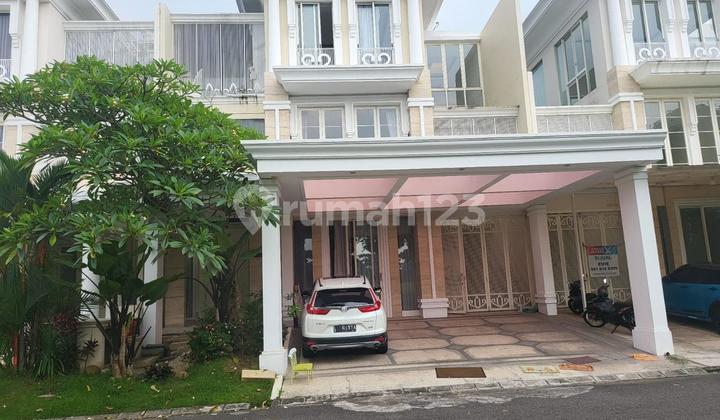 Pakuwon Indah Grand Embassy  Rumah Minimalis Full Furnish w/ Private Lift