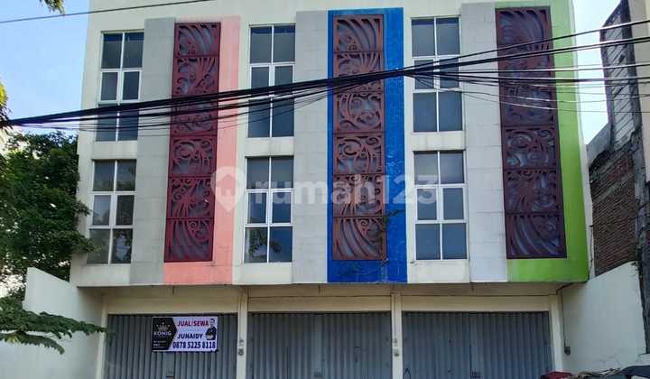 Ruko Raya Tambaksari Siap Pakai 3 jejer. Hadap Jalan Raya Ruko Raya Tambaksari Siap Pakai 3 jejer. Hadap Jalan Raya