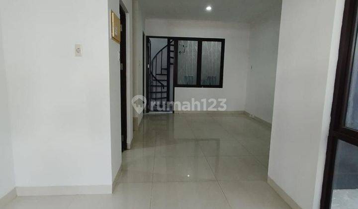 Dijual Rumah Di Casa Jardin  3 Lantai Shm  2