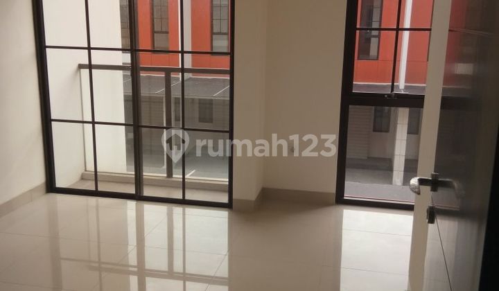 For Rent Green Village Size 4x12m2 - Neat House, Strategic Location