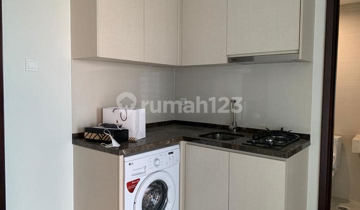Dijual Cepat Puri Mansion Apt Semi Furnish Type 2+1Br Uk.63m2 2