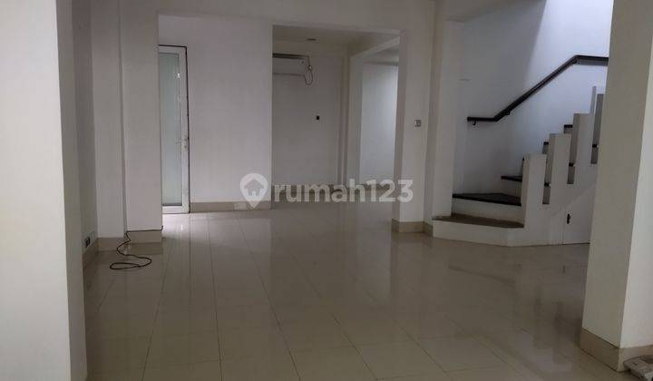 Rumah terawat di Terogong 7