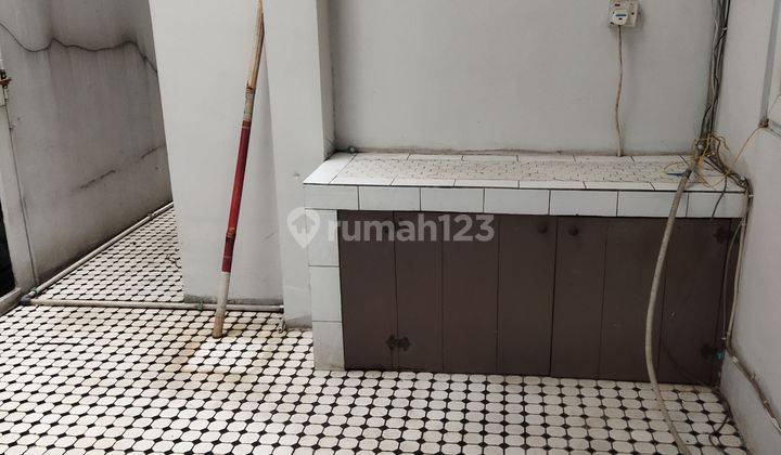 Rumah terawat di Terogong 11