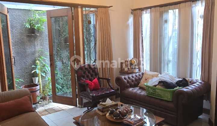 Rumah Bagus Di Pejaten Area