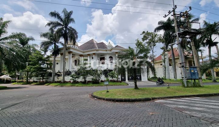 rumah sultan klasik mewah di jual di araya kota malang 2
