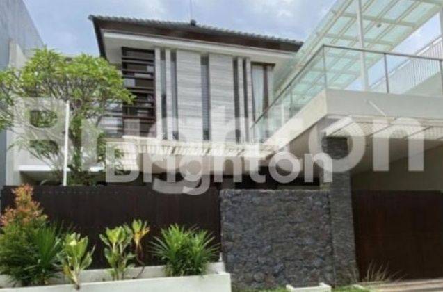 rumah bagus strategis daerah araya malang lokasi villa taman golf. Asri,tenang,aman.Lokasi ciamik arah djati lounge 1