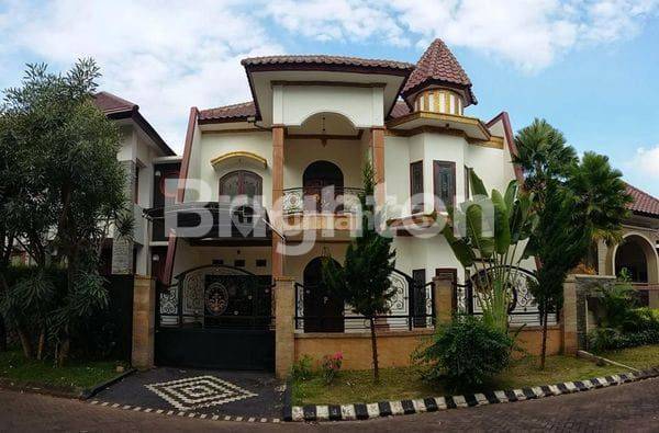 rumah mewah di istana dieng. lokasi premium di kota malang tenang, aman, asri 1