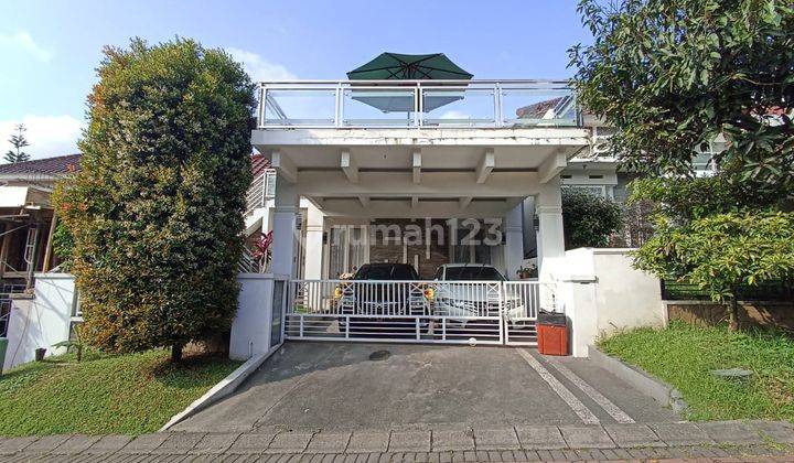 rumah cantik dengan roof top di villa puncak tidar Malang 1