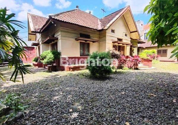 Rumah Bangunan Kolonial Pusat Kota Sekitaran jl Ijen Malang 1