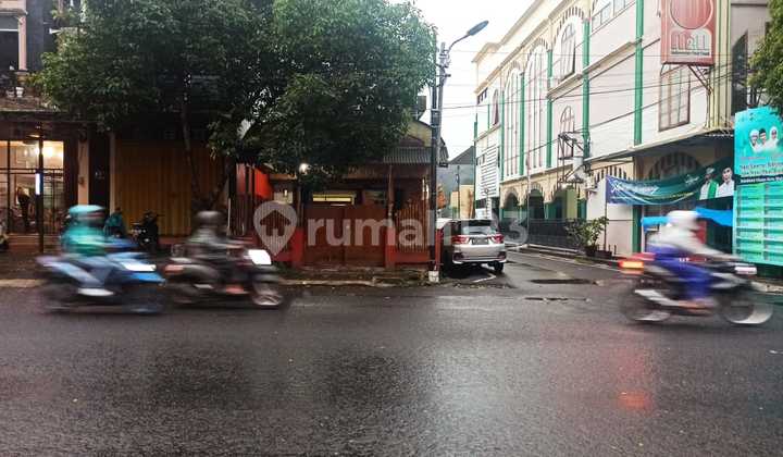 ruko bekas resto di pusat kota sangat strategis