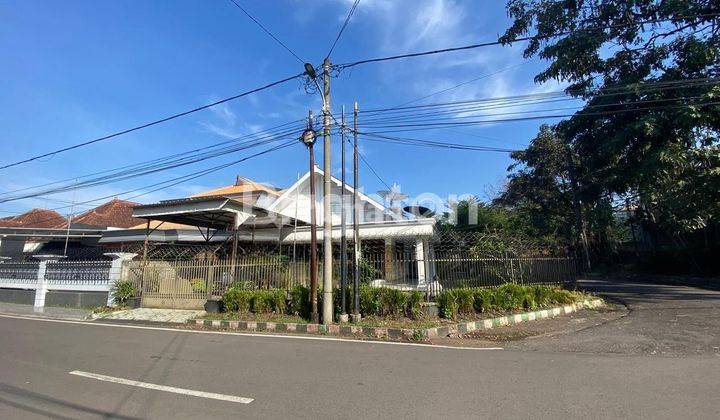 Rumah kuno kolonial  di daerah gunung gunung , taman slamet - sumbing kota malang 1