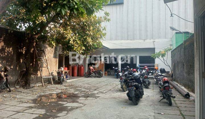 tempat usaha laundry dan futsall aktif  di ungaran semarang 1