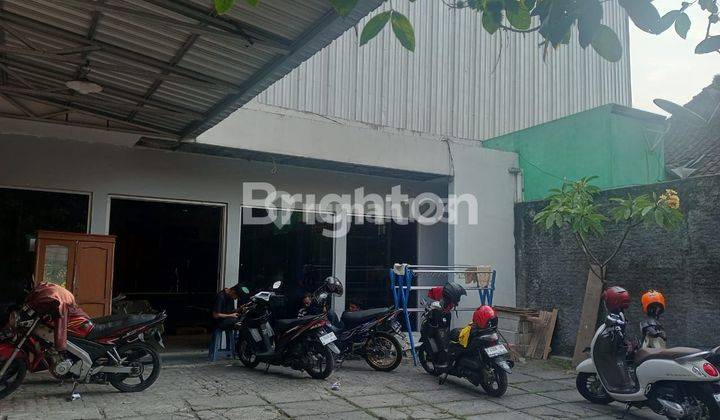 tempat usaha laundry dan futsall aktif  di ungaran semarang 2