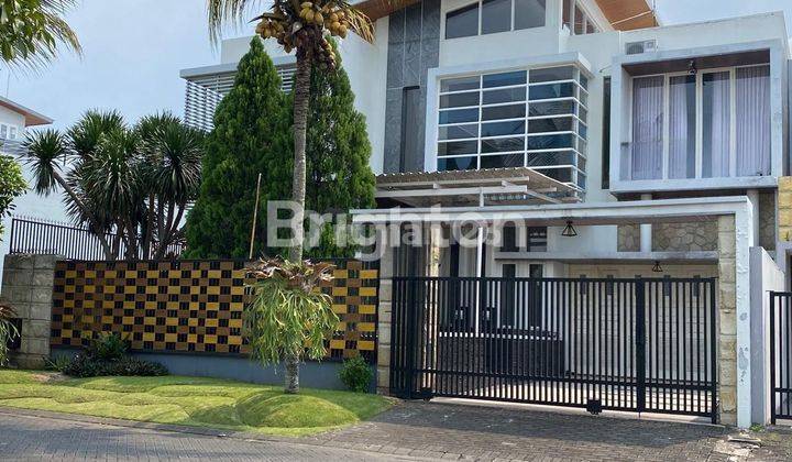 rumah cantik dan mewah  di araya malang 1