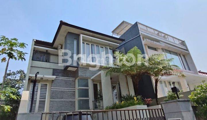 rumah cantik model vila  di vila puncak tidar kota malang 1