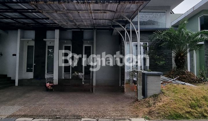 Rumah cantik dilingkungan mewah ijen kota malang 1
