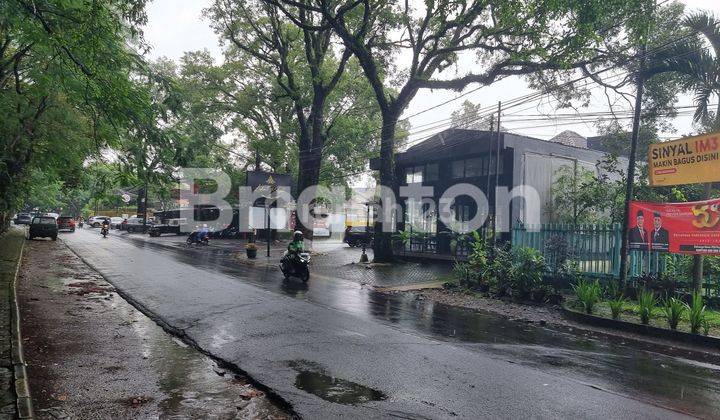 rumah kuno strategis . cocok untuk bisnis cafe, resto. 2