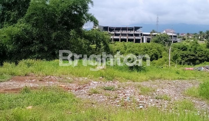 Tanah luas di puncak tidar kota malang