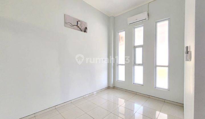kamar tidur rumah baru di semarang indah