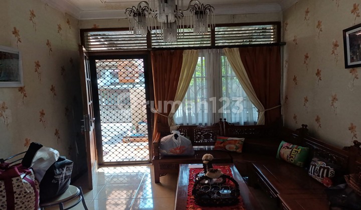 Ready-to-Use House in Puri Anjasmoro, Near the Airport, West Semarang 2