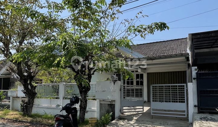 Rumah Strategis di Puri Anjasmoro Semarang Barat