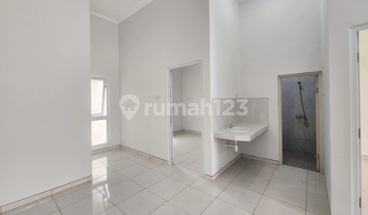 ruang keluarga rumah baru di semarang indah