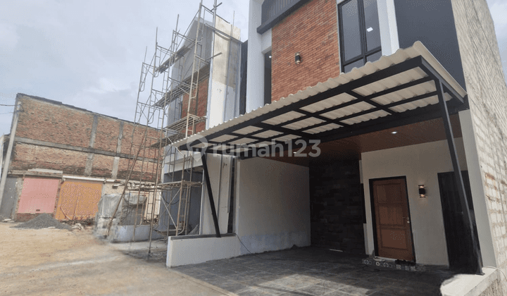 Rumah Cuma 5 Menit ke LRT Rumah Minimalis Cibubur Ciracas SHM 2