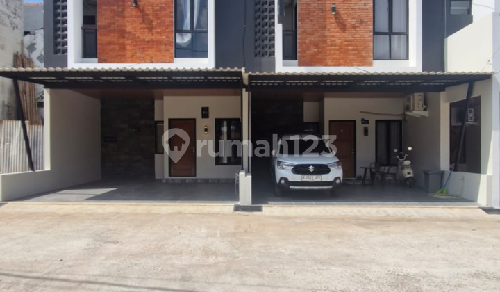 Rumah Mewah 5 Kamar di Cibubur Jakarta Timur - Dekat LRT & Tol Rumah Mewah 5 Kamar di Cibubur Jakarta Timur - Dekat LRT & Tol
