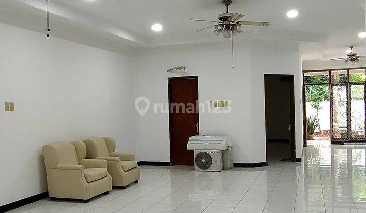 Sewa Rumah 4 Kamar Dekat Gunawarman Kebayoran Baru Zm 2