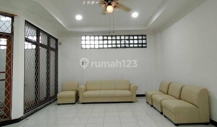 Rumah Disewakan Baru Renov 4 Kamar Dekat Gunawarman Jaksel Zm 2