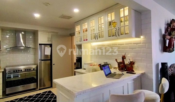 Sell Executive Menteng Apartment 3BR Renovated Semi Furnished