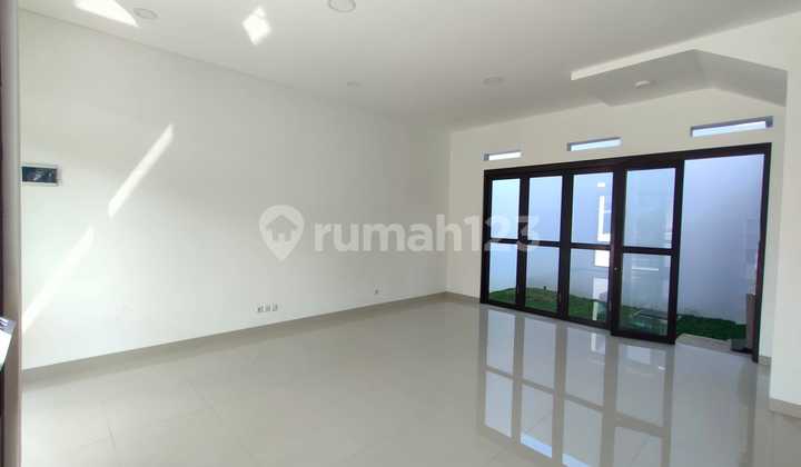 Rumah Baru Minimalis di Kawaluyaan Soekarno Hatta