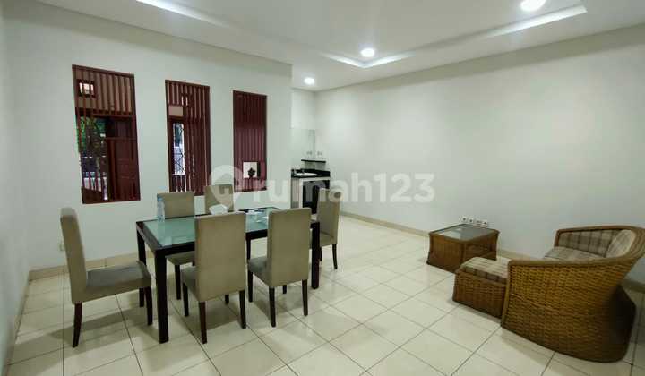 Rumah Bagus Terawat di Batununggal Estate