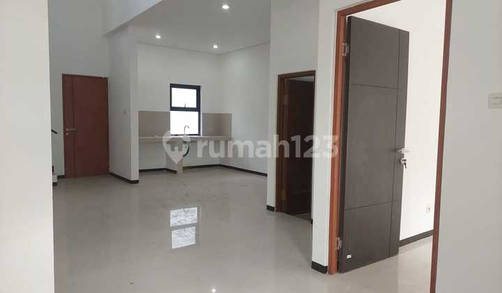 Dijual Rumah Baru di Taman Holis Indah 2