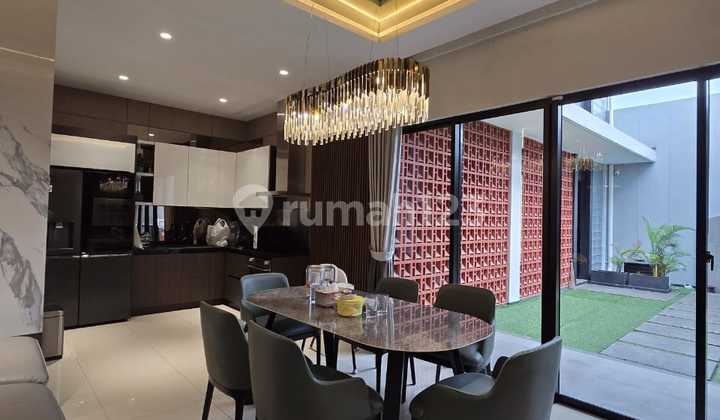 Luxury Cozy Premium House @ Summarecon Bandung Luxury Cozy Premium House @ Summarecon Bandung
