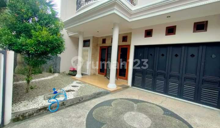 Rumah Bagus Terawat di Batununggal Estate