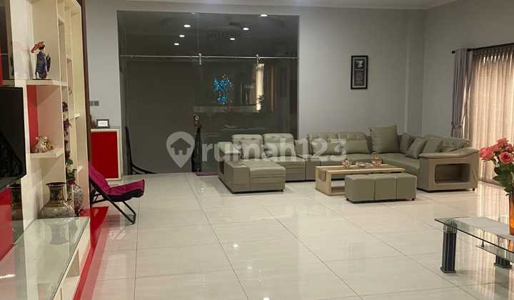 Bagus & Ada Pool Rumah Lux Singgasana 2