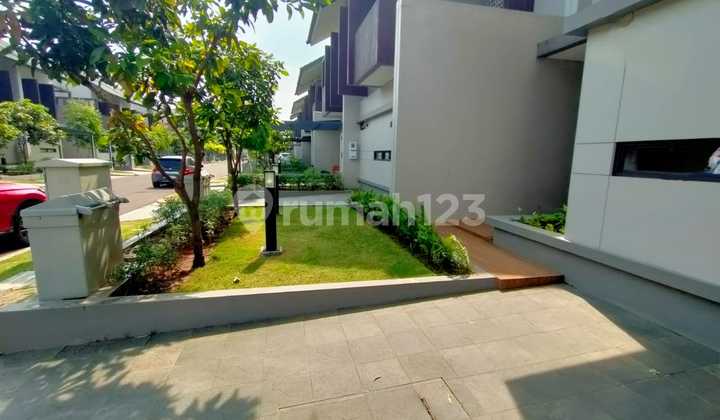 JUAL/SEWA RUMAH BARU SEMI FURNISHED DI SUMMARECON BANDUNG CLUSTER FLORA 2