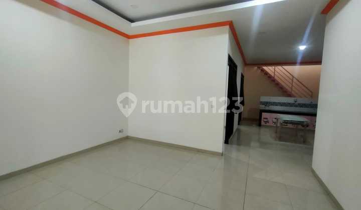 Clean, ready-to-occupy house for rent in Batununggal, Bandung. 2