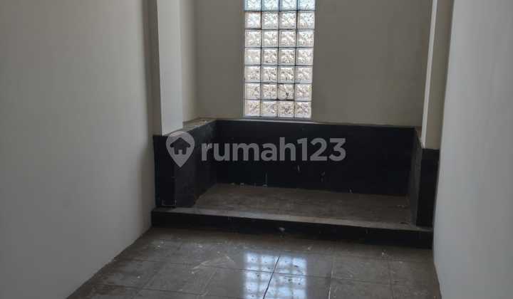 Sewa Ruko Mainroad Siap Pakai di Sayap Pelajar Pejuang Sewa Ruko Mainroad Siap Pakai di Sayap Pelajar Pejuang