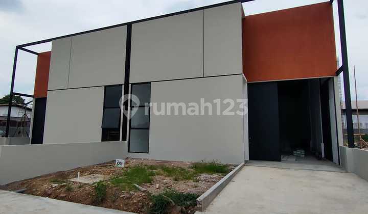 Strategic Warehouse in Kopo Katapang with 20 Ft Container Access Strategic Warehouse in Kopo Katapang with 20 Ft Container Access