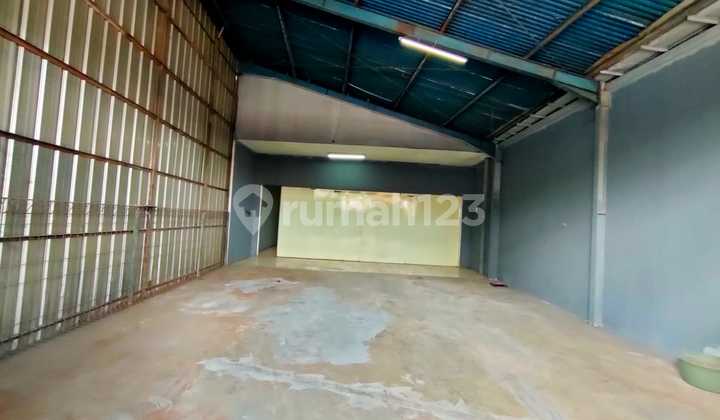Rent a Small Strategic Warehouse in Soeta Rent a Small Strategic Warehouse in Soeta