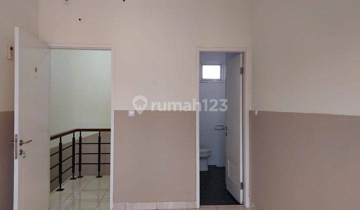 Rumah 2 lantai dekat dengan Mall Sumarecon Serpong dan pusat kuliner 7