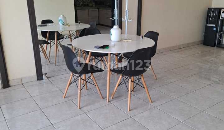 Di Sewa Kan Apartemen French Walk Moi Tower Paris Lantai 24 Full Furnish Nego 2