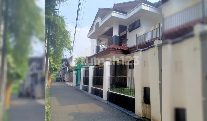 Rumah Siap Huni Super Strategis Dijual di Kemang Jakarta Selatan