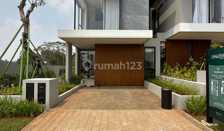 Rumah 3 Lantai Baru Unfurnished SHM di Sawangan Golf, Depok 2